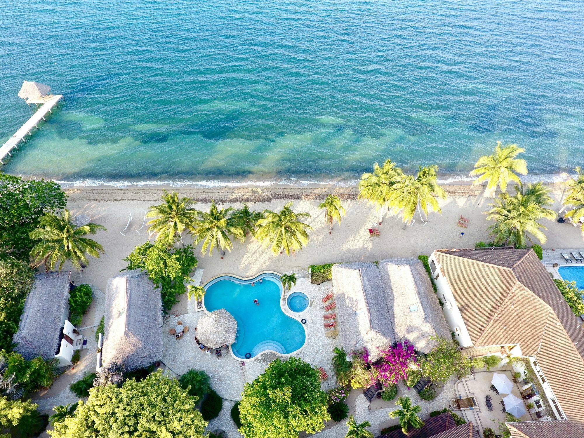 Almond Beach Resort And Spa Dangriga Exterior photo